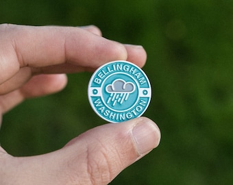 Pin de esmalte Raincloud Bellingham - Pin de esmalte PNW