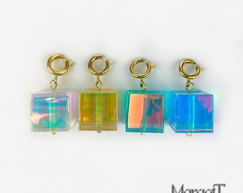 Collezione di 4 ciondoli iridescenti