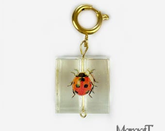 Ciondolo insetto n. 2