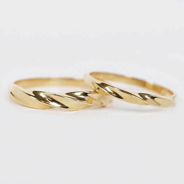 Matching Mobius Wedding Bands, His and Hers Mobius Wedding Rings Set, 14K Yellow Gold Mobius Wedding Bands Set, Couples Wedding Band