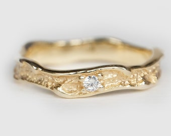 Matching Curved 14k Gold Hammered Wedding Ring with Diamond, Band Ring for Her