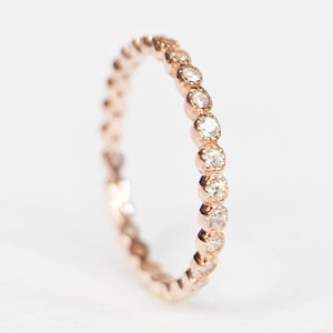 14k Rose Gold Diamant Eternity Band, zierliche weiße Diamantring, stapelbar Ehering, Minimalist Goldring, feines Schmuck Geschenk