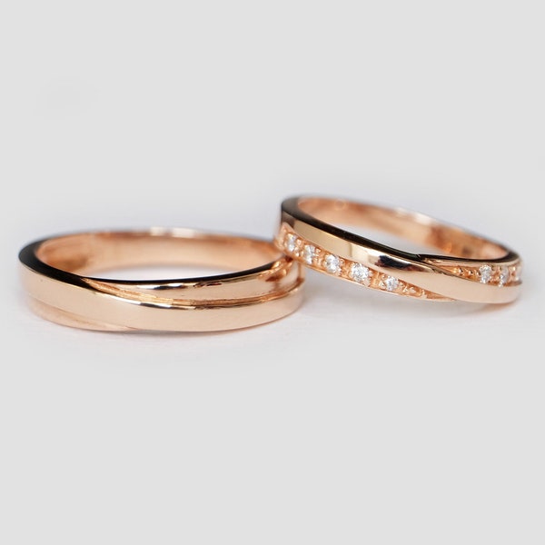 14k Gold Mobius Couples Wedding Band Set, Unique Wedding Ring Sets, Modern His and Hers Wedding Ring Set,