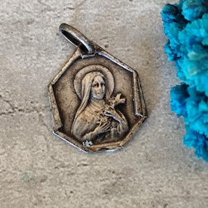 saint therese medal