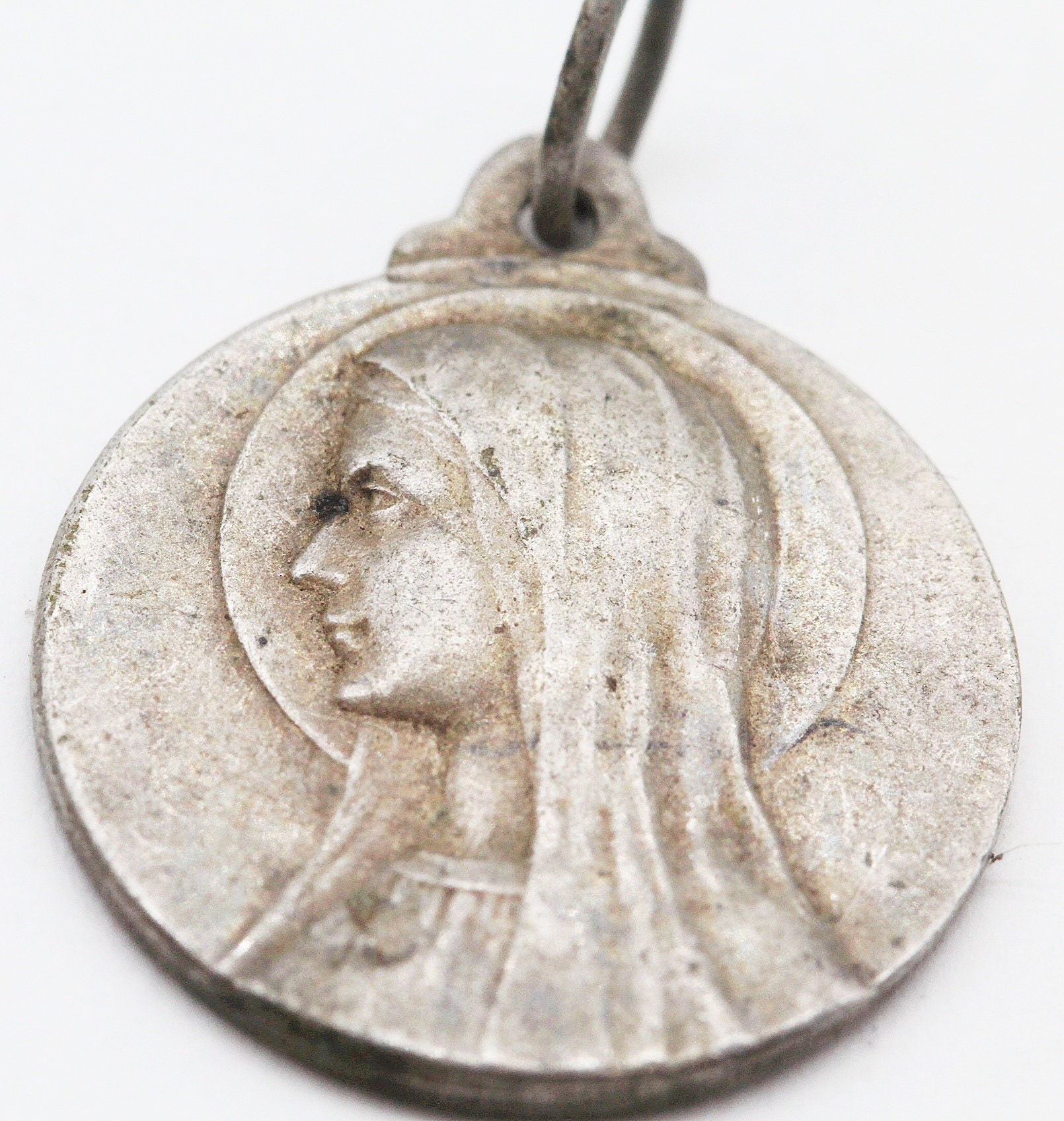 Ancienne Médaille Religieuse Notre Dame de Lourdes