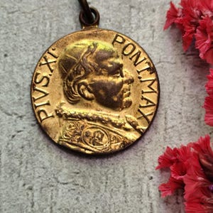 pope  pie XI medal