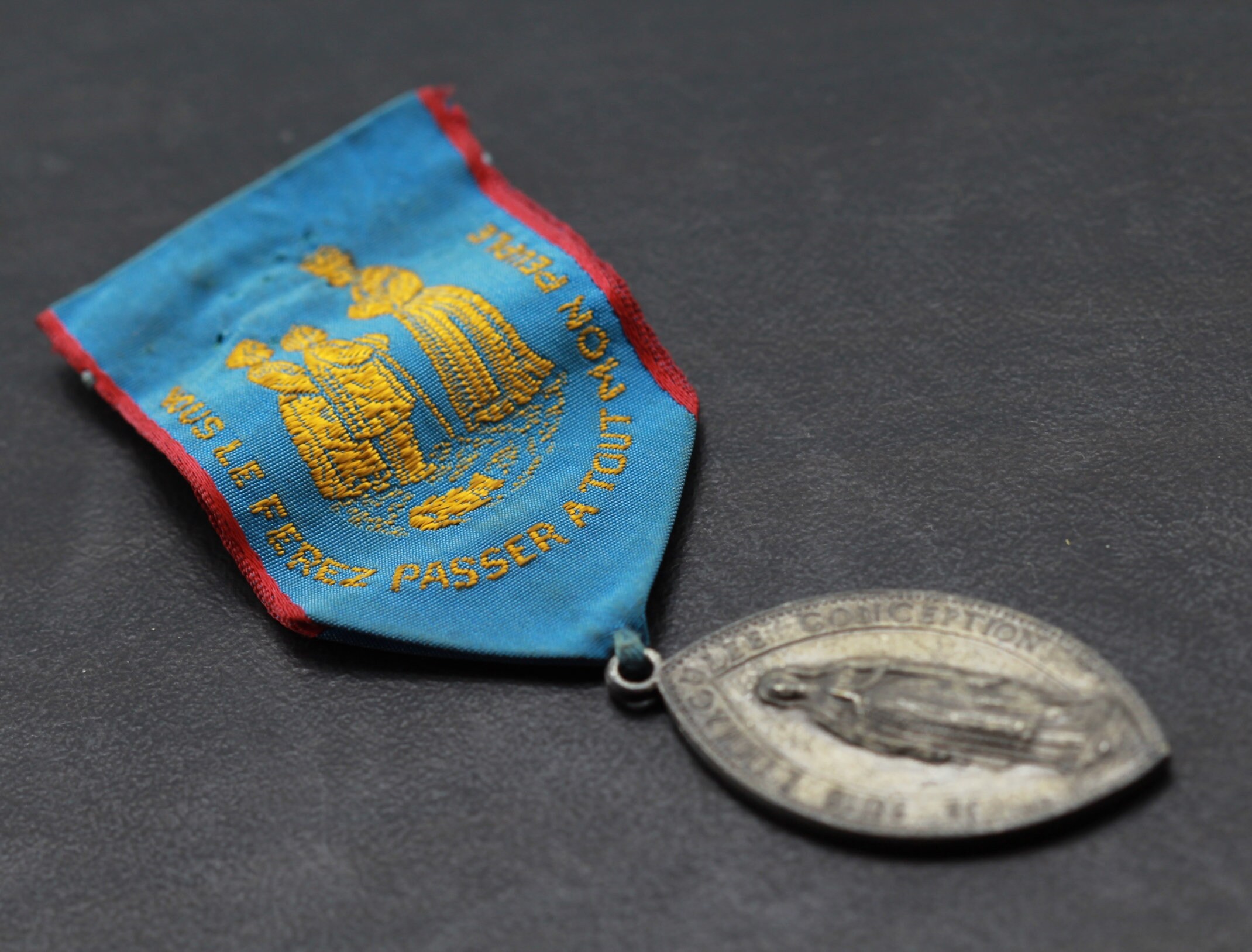 Rare Médaille Notre Dame de La Salette