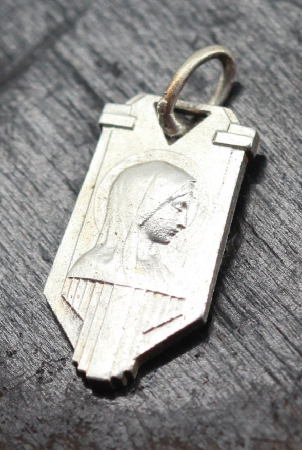 Médaille Notre Dame de Lourdes Art Deco
