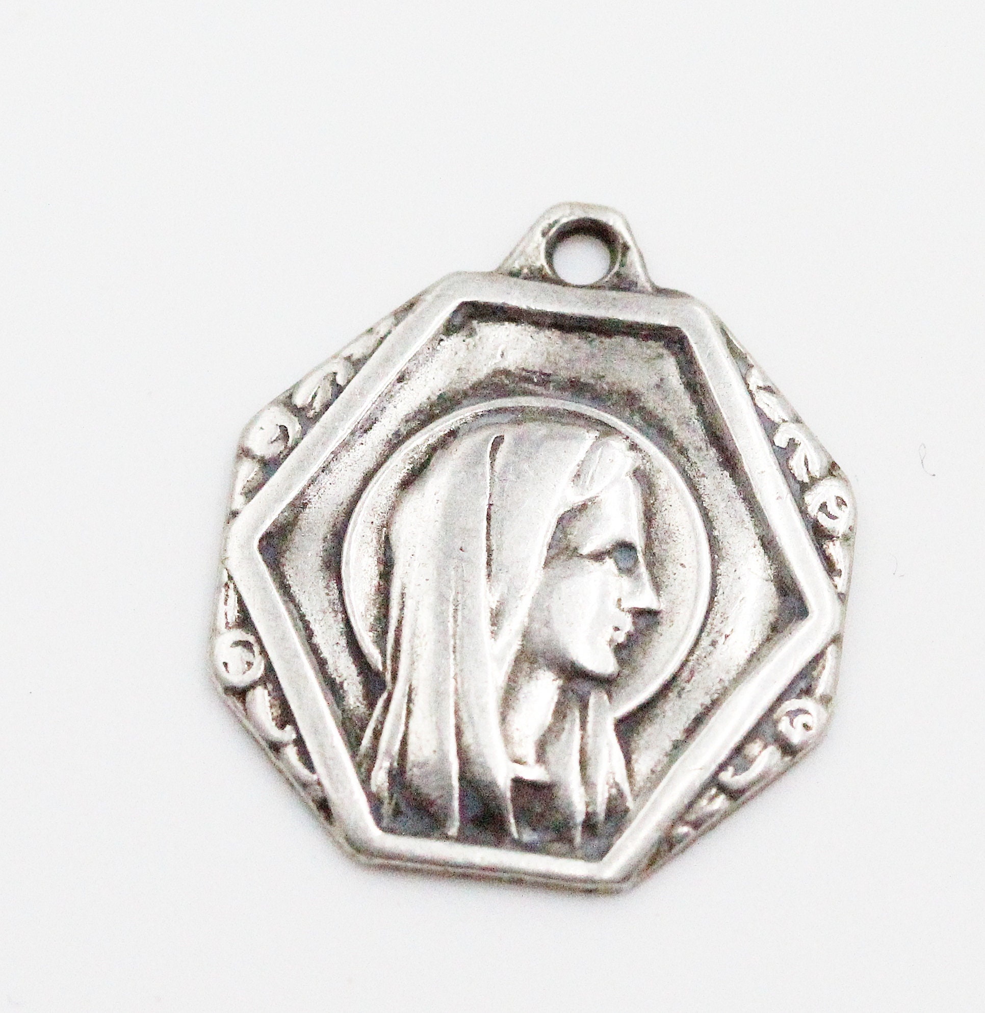 Médaille Notre Dame de Lourdes Art Deco