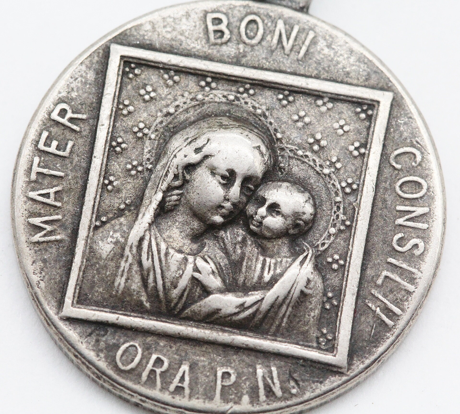 Ancienne Médaille Mater Boni Consili
