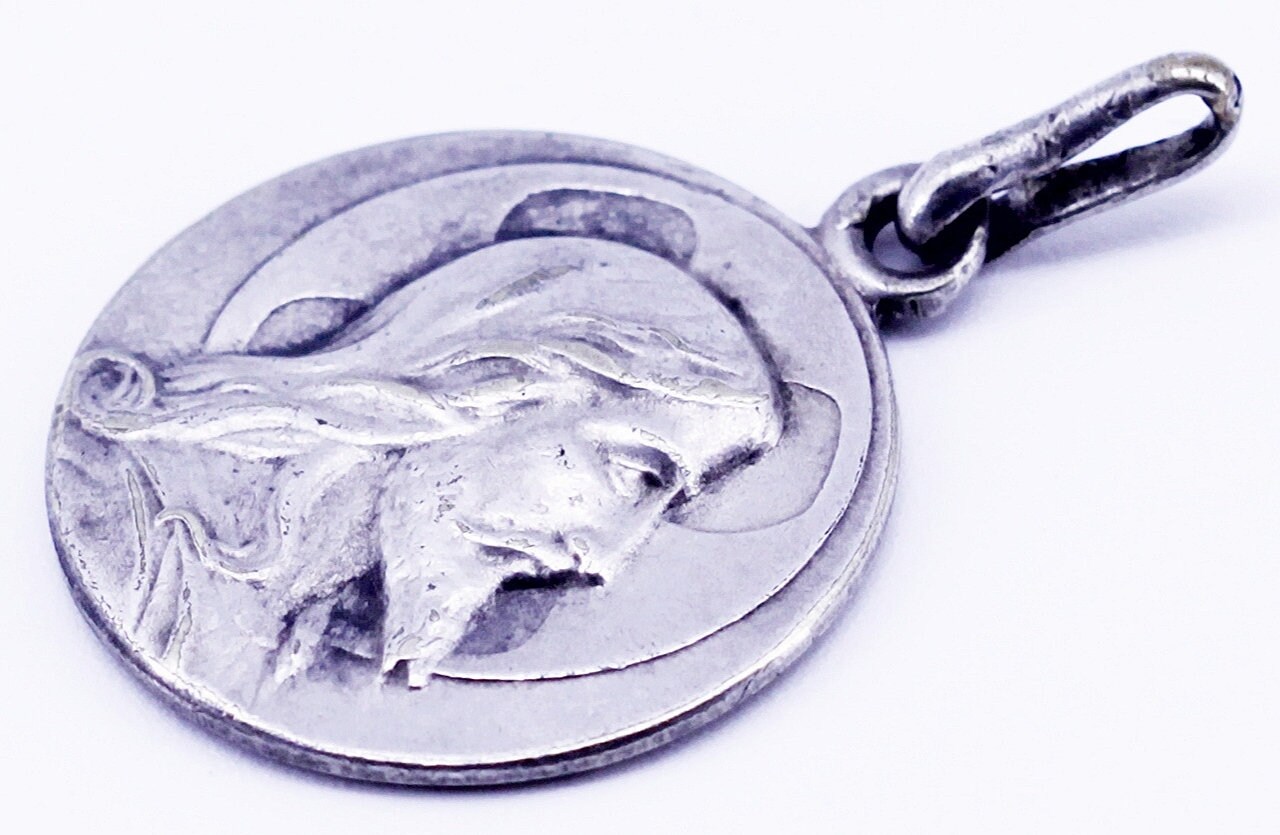 Rare Médaille Jesus Christ