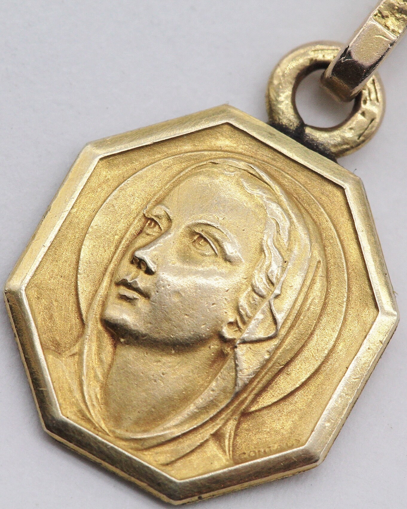 Ancienne Médaille Vierge Marie en Plaqué Or