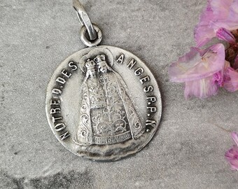 Seltene religiöse Medaille Unserer Lieben Frau von den Engeln in Silberfarbe