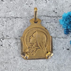 saint therese medal