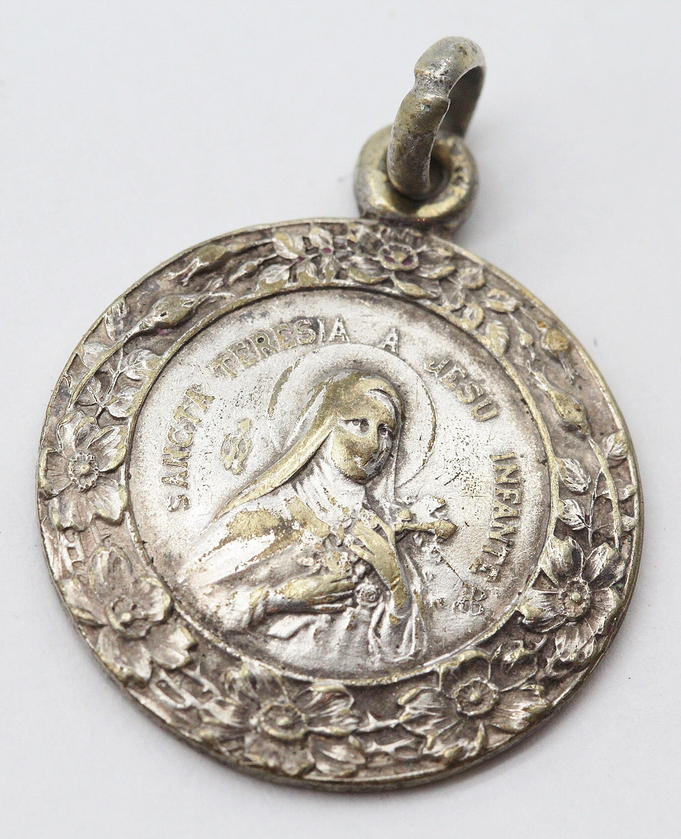 Ancienne Médaille Religieuse Sainte Thérèse
