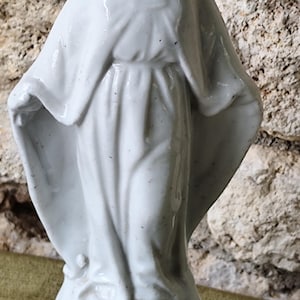Virgin mary statue