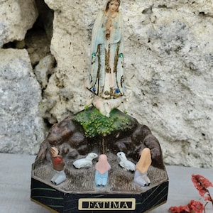 Religious statue of Our Lady of Fatima, Catholic statue, Catholic statue, religious from the 60s