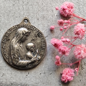rare miraculous Virgin Mary medal