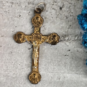Anhänger Kreuz der 4 Wege in antikem Gold