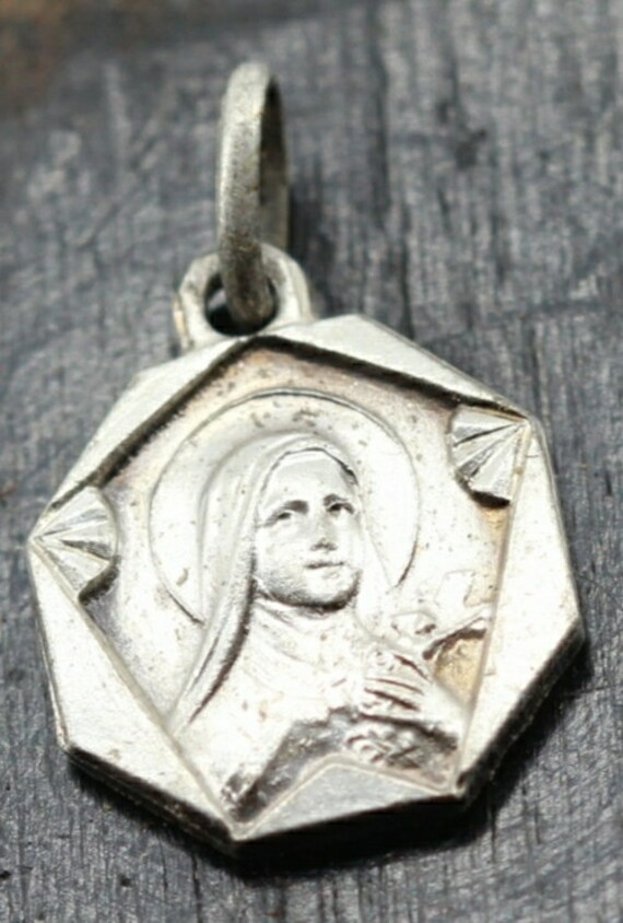 Ancienne Médaille de Sainte Thérèse