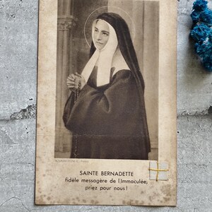 Rara estampa reliquia de Santa Bernadette Soubirous, Casa Madre de las Hermanas de la Caridad de Nevers