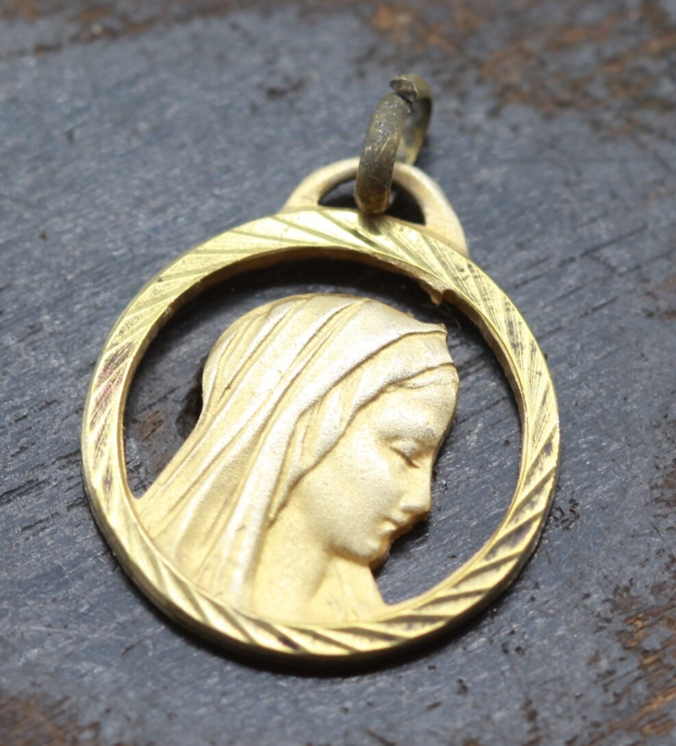 Médaille Notre Dame de Lourdes