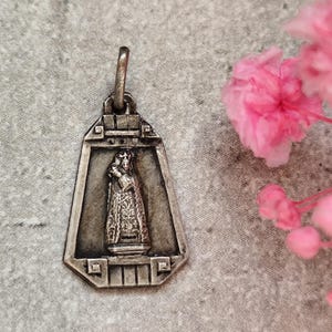 Our lady delivrande medal