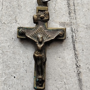 Ancien Crucifix Bronze Et Argent Sur Base Marbre - Italie, IIe Moitié Des Années 1900