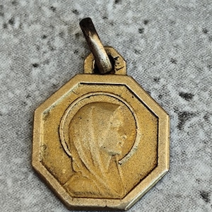 gold plated Virgin mary medal