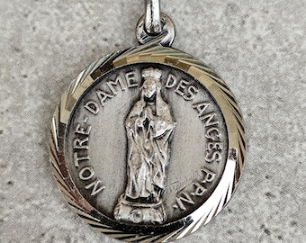 Seltene religiöse Medaille Unserer Lieben Frau von den Engeln in Silberfarbe
