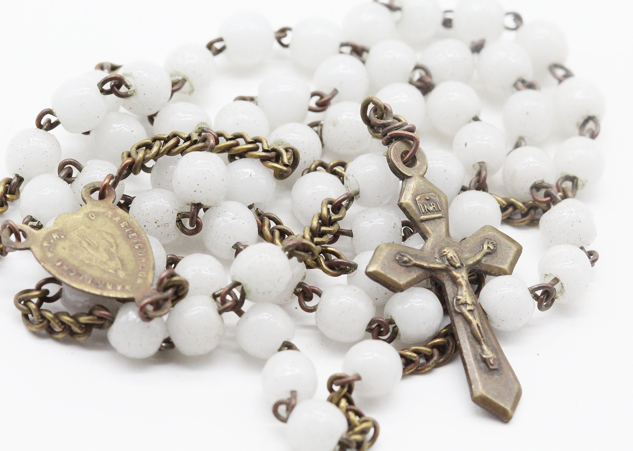 Ancien Chapelet Blanc