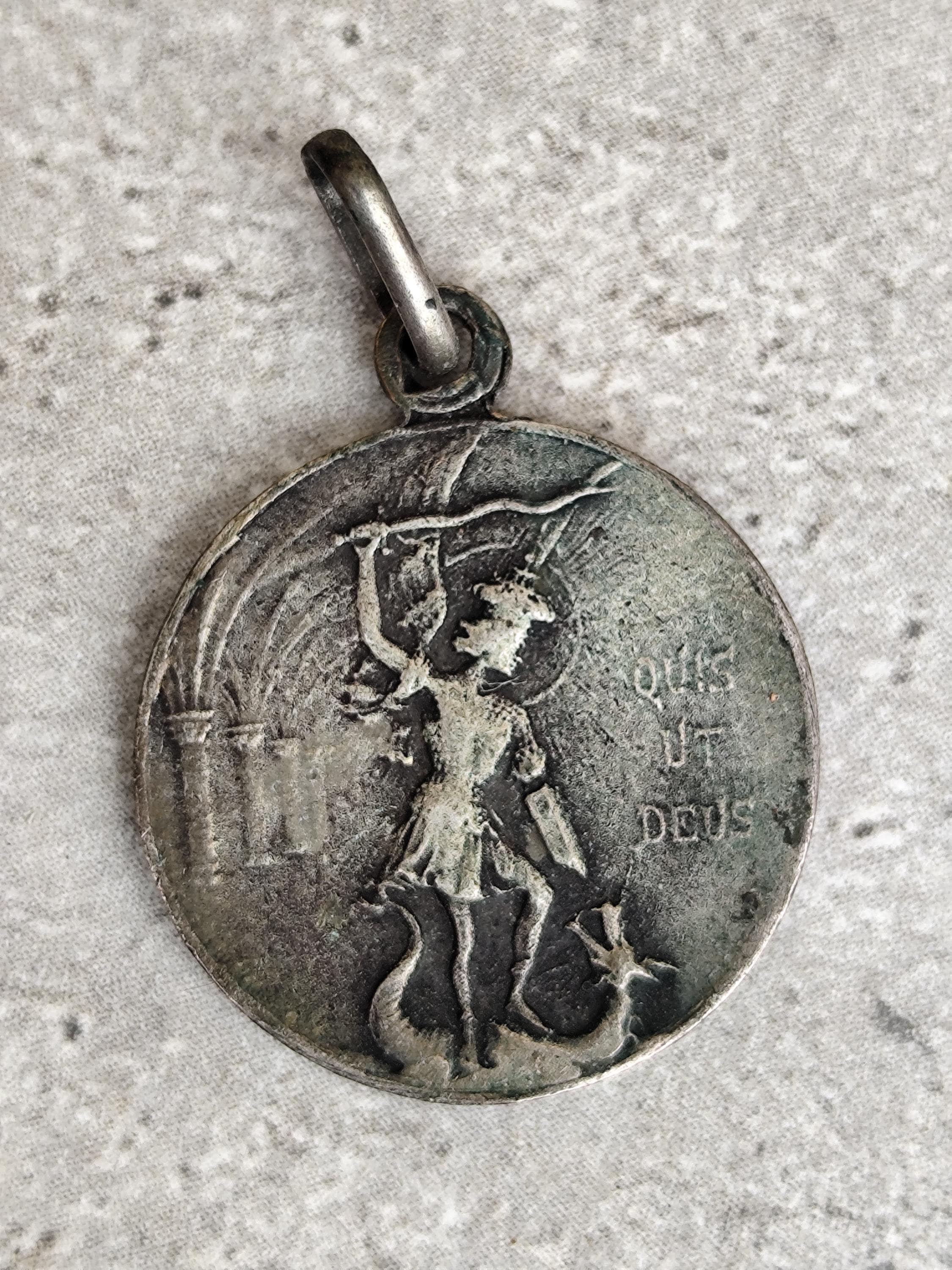 Mont saint michael pendant - Etsy 日本