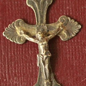 pectoral cross