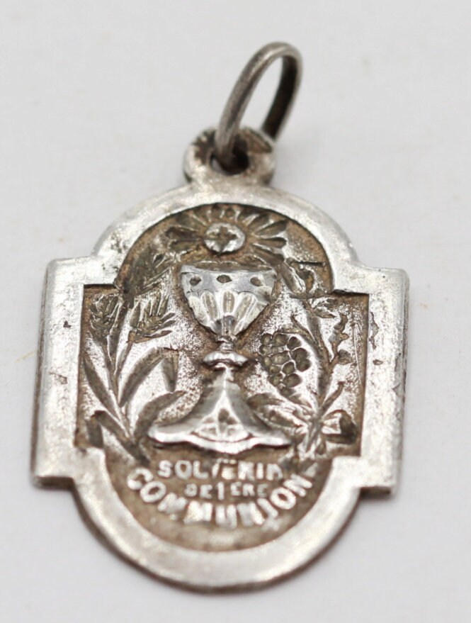Rare Ancienne Médaille de Première Communion
