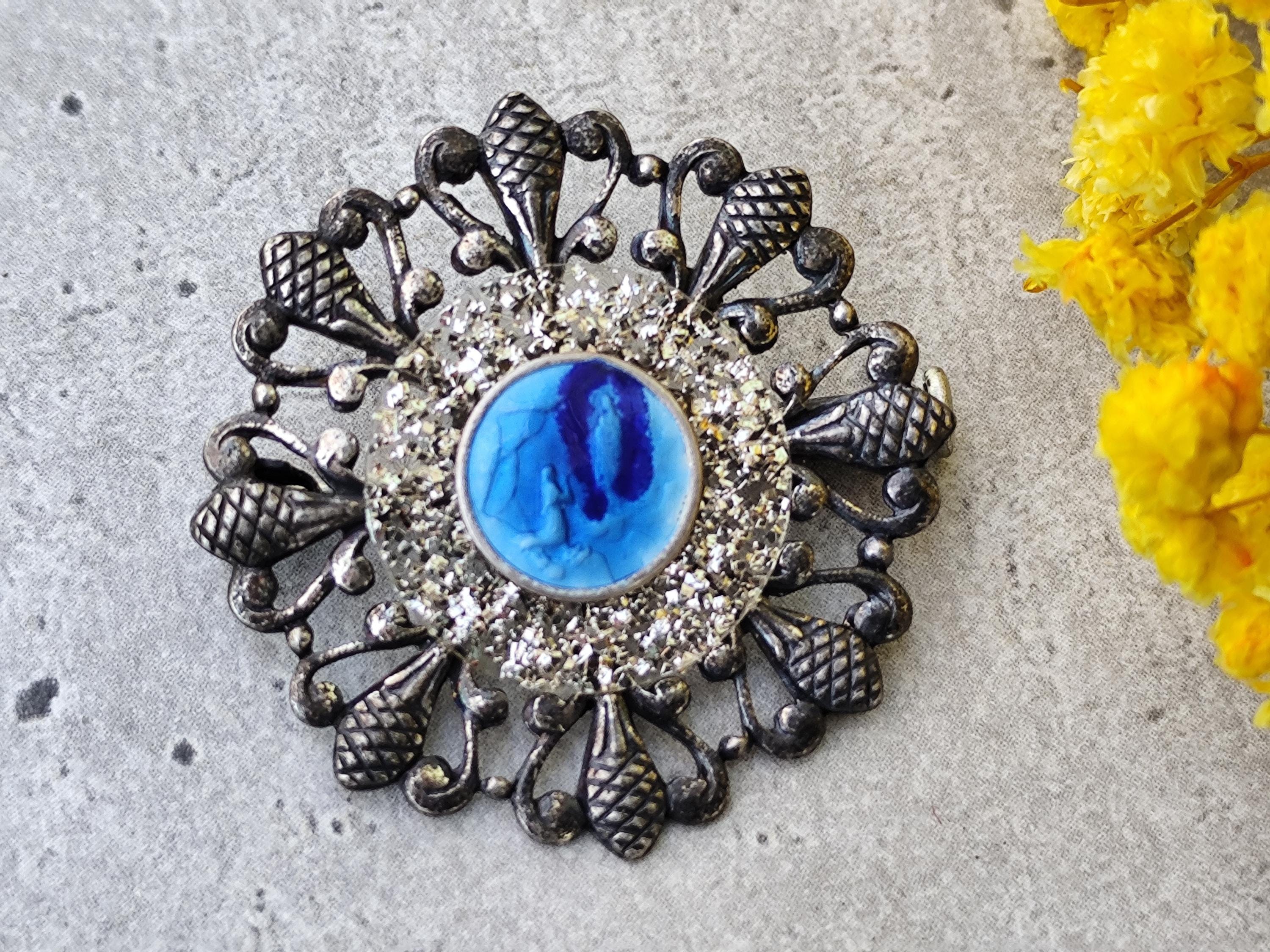 Broche Vintage Micro Mosaïque Italienne - Vierge Marie De Lourdes - 3.8x2.8cm - Occasion