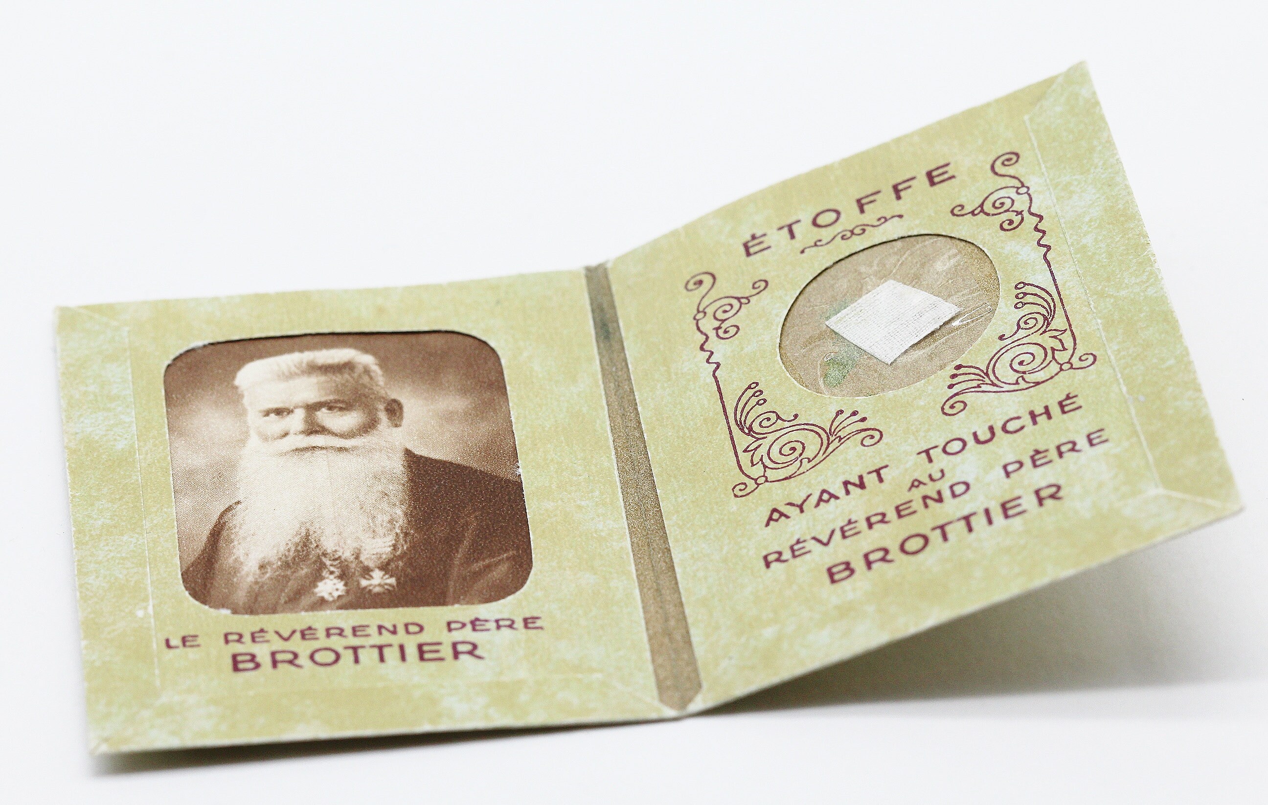 Rare Relique Du Père Brottier