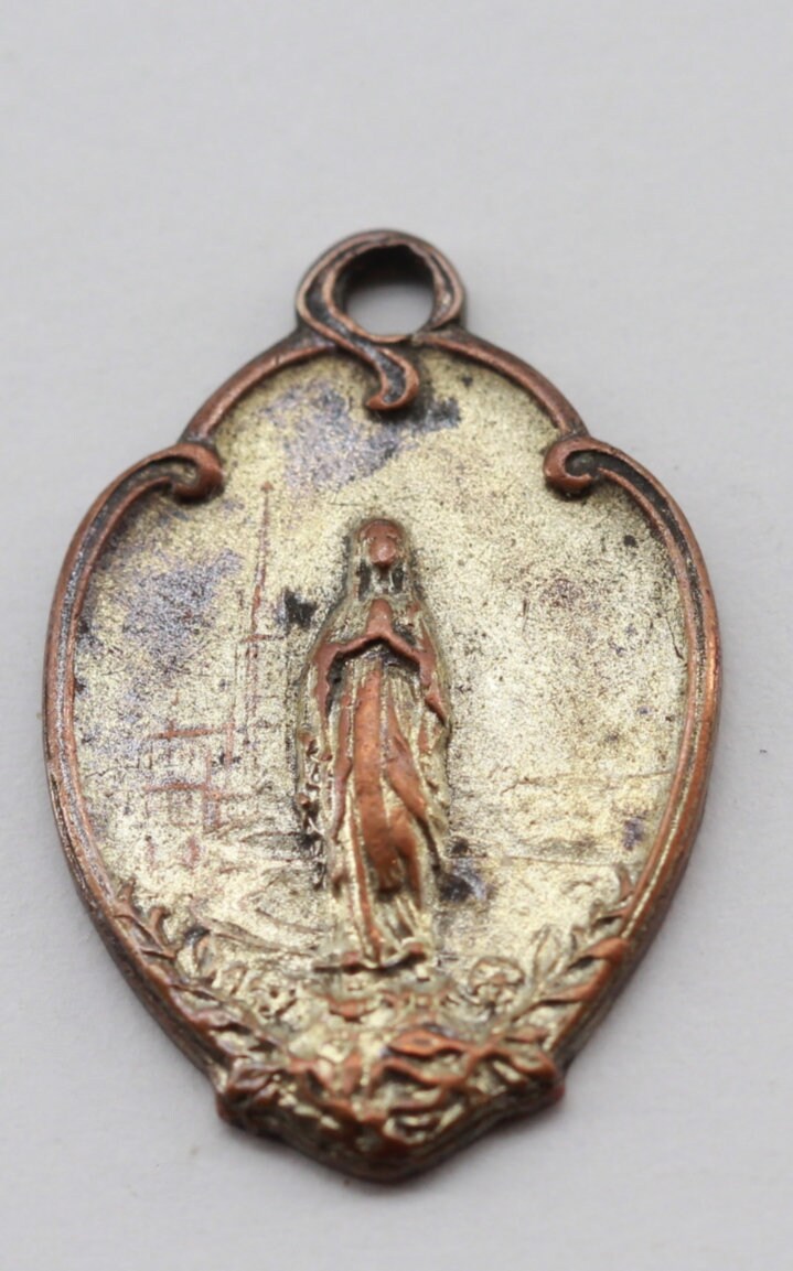 Ancienne Médaille de Lourdes