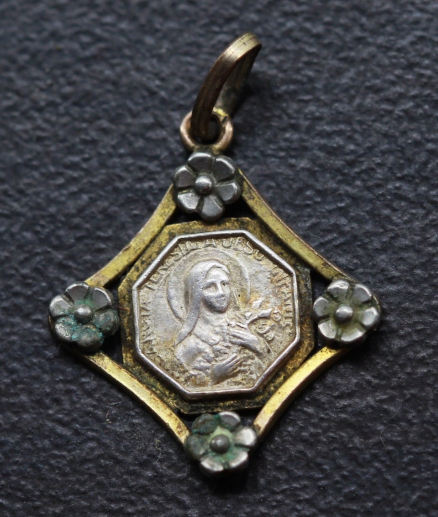 Rare Médaille Sainte Thérèse