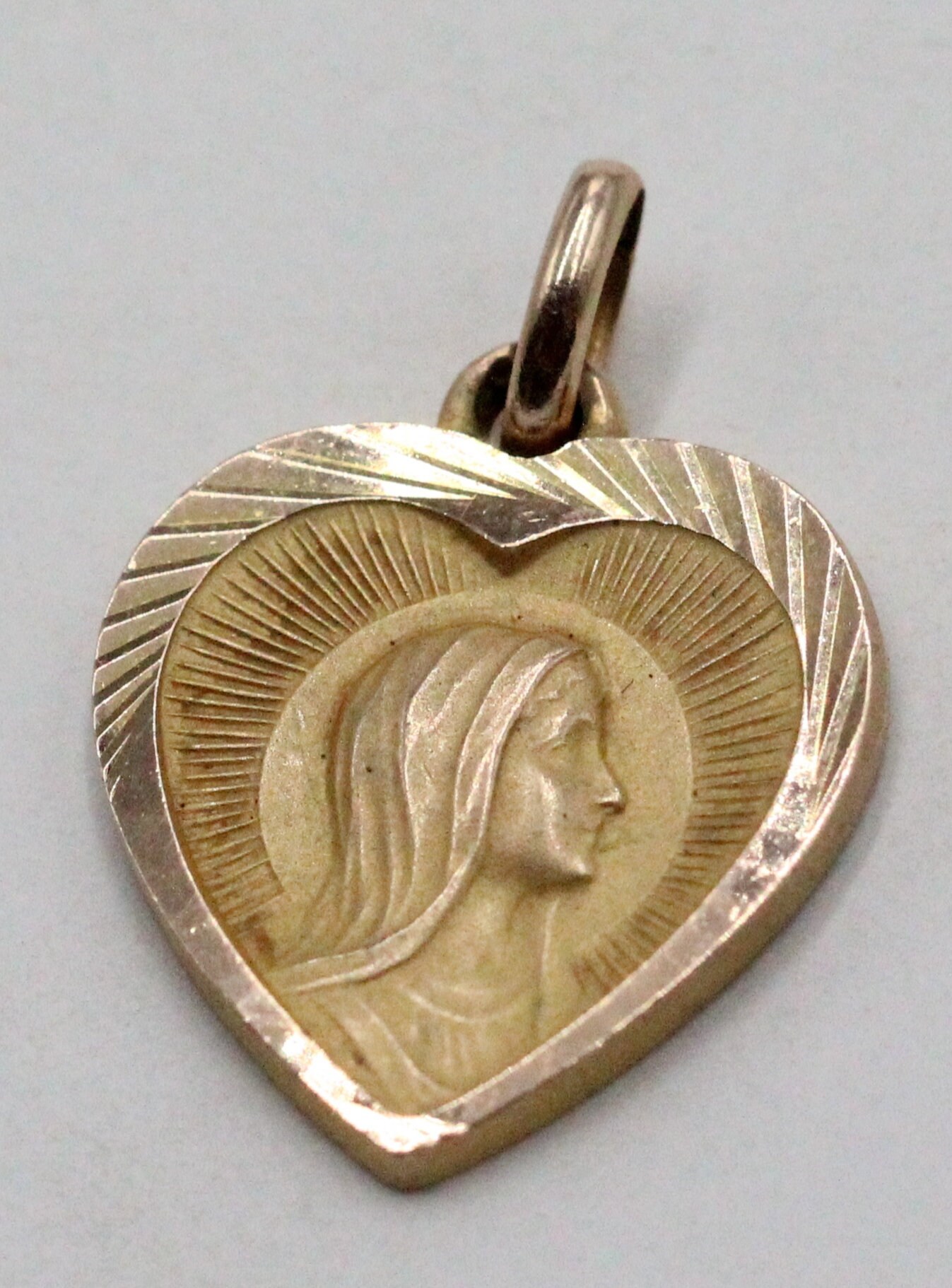 Médaille Coeur Notre Dame de Lourdes Doré