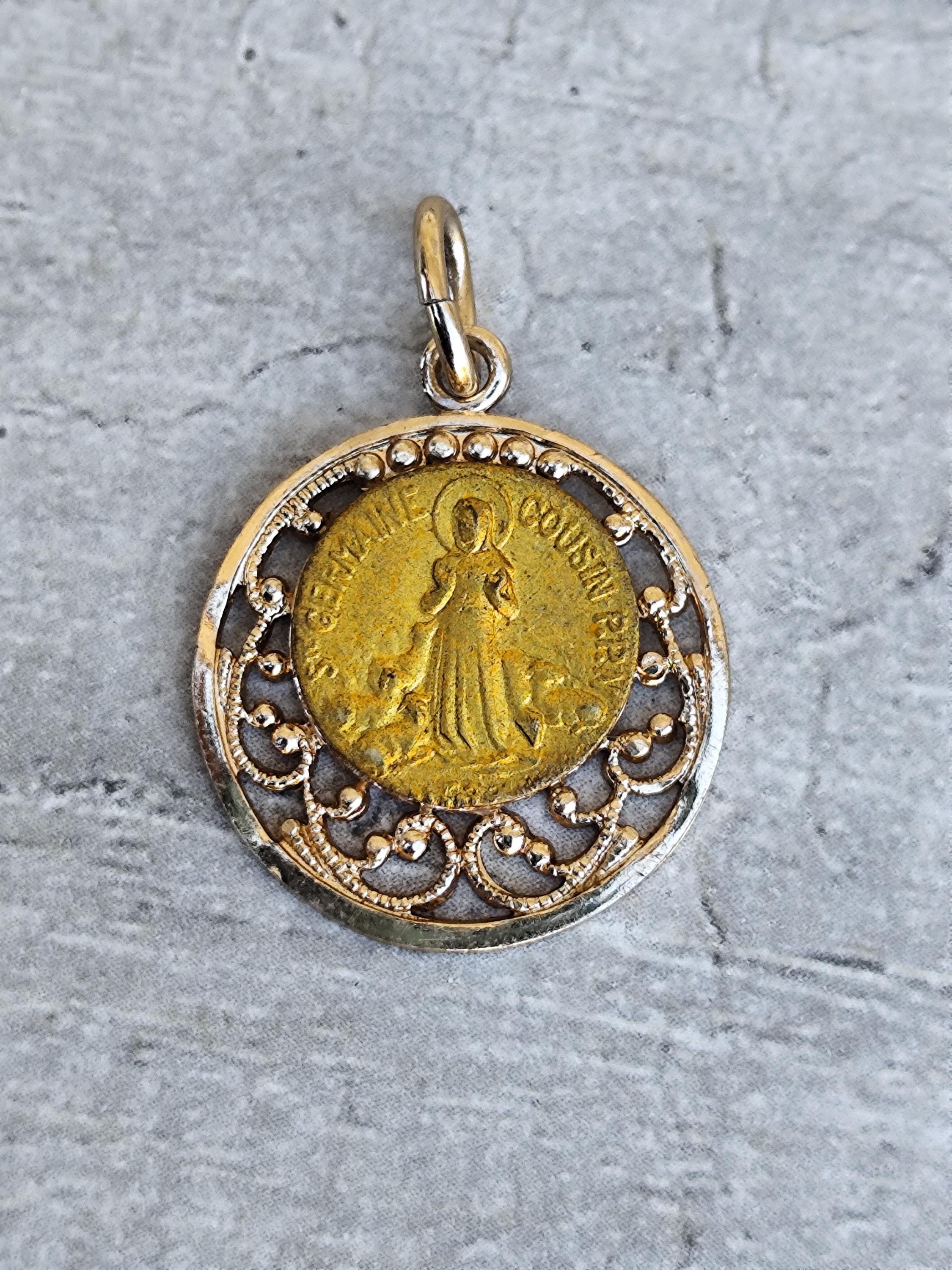 **聖ゲルマヌス（Saint Germain）**のメダイ Buy Saint Germain Medal Online In India - Etsy India