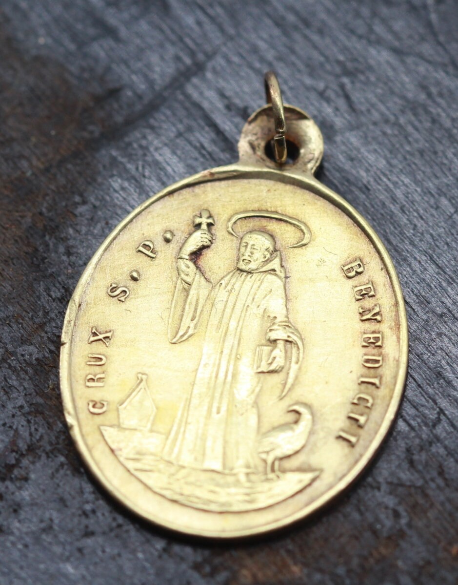 Ancienne Médaille Saint Benoit