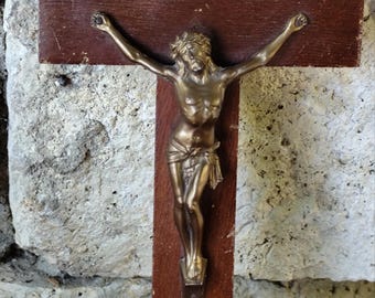木製金属製十字架 イエス・キリスト像 イエス・キリストの磔刑を描いた、珍しい大きな木と金属でできた壁掛け
