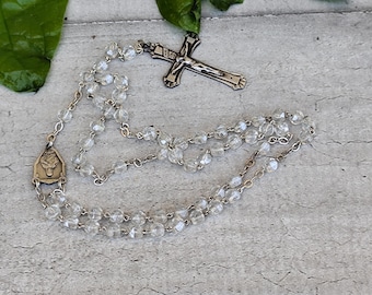 Rosario religioso de la Virgen María y Jesucristo