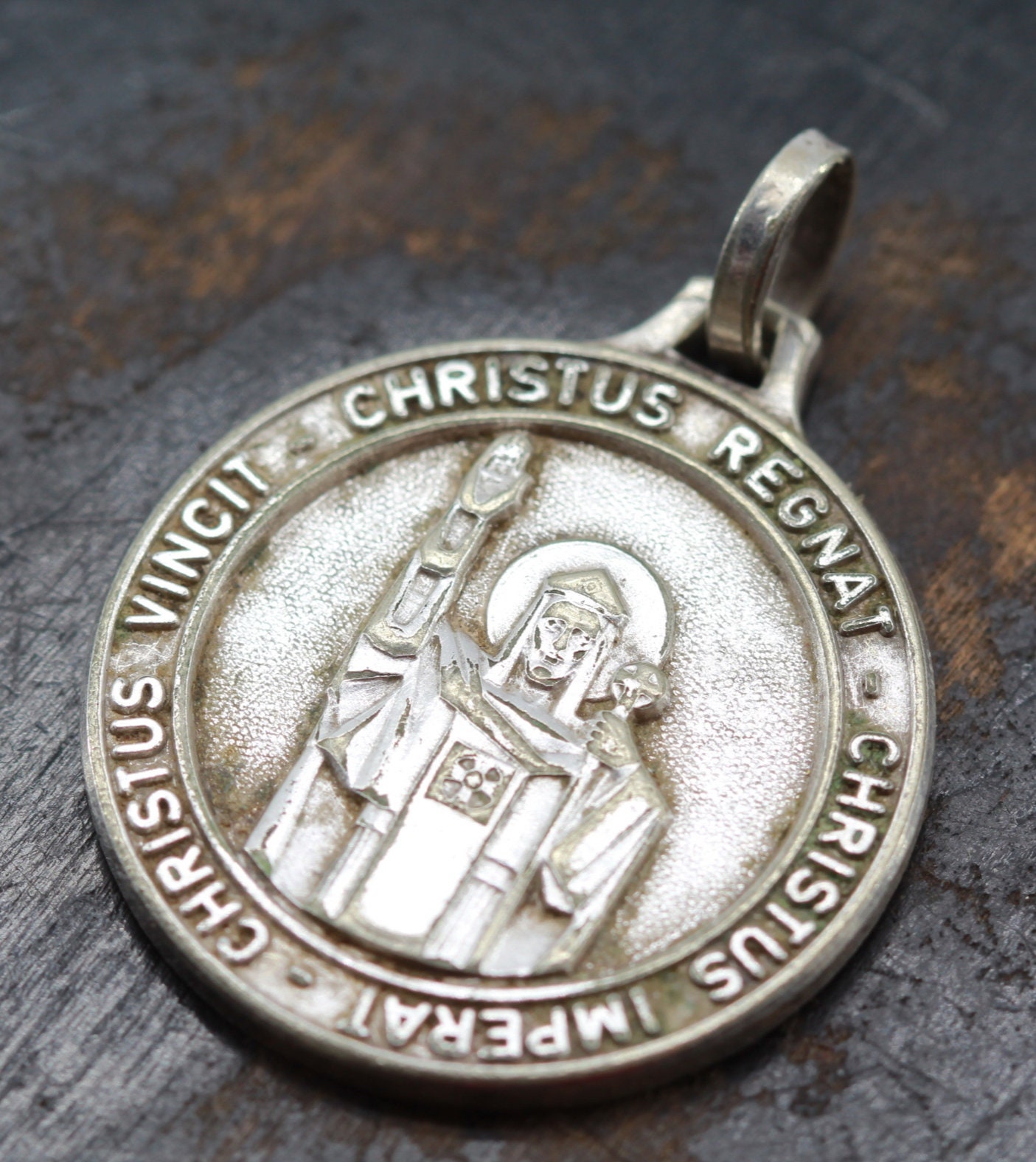 Ancienne Médaille Jésus Christ Saint Denis de Mailloc
