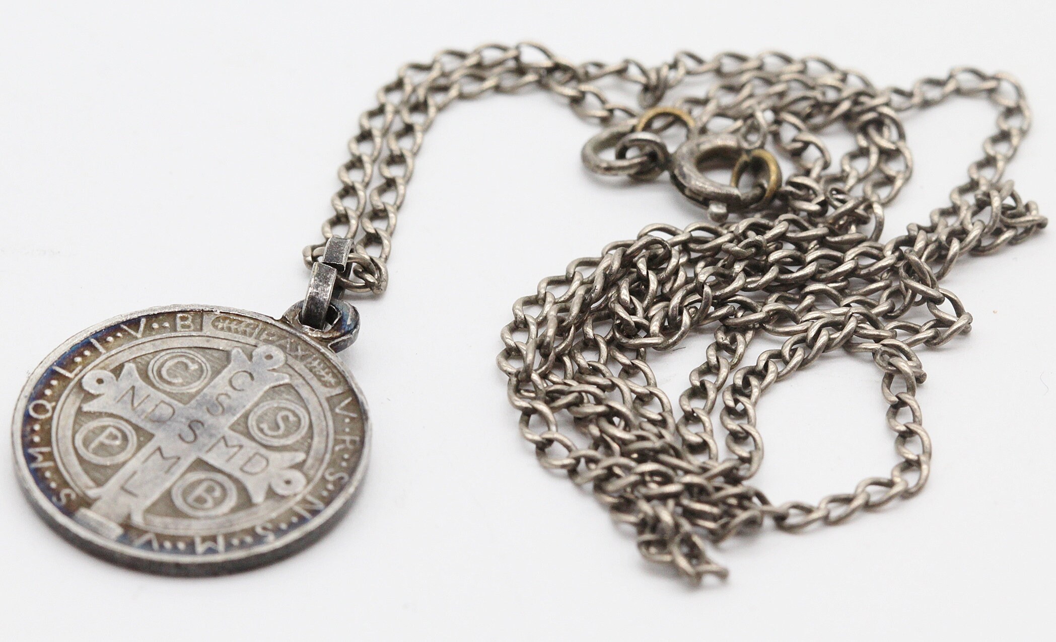 Ancien Collier Saint Benoît