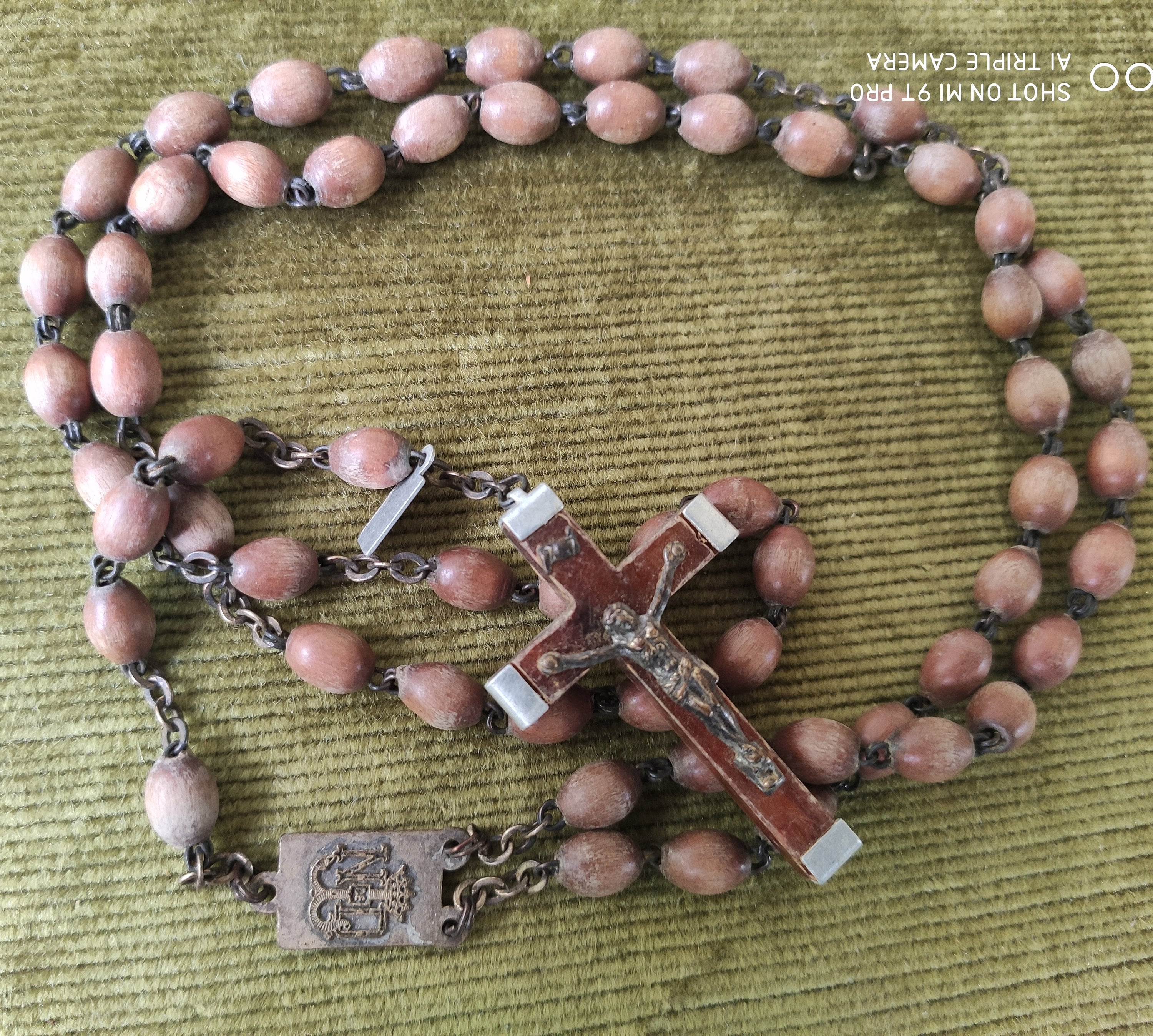 木製の聖母マリア・ルルドの古い宗教的なロザリオ - Etsy 日本