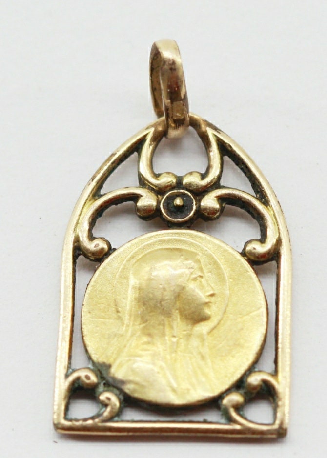 Rare Médaille Vierge Marie en Plaqué Or