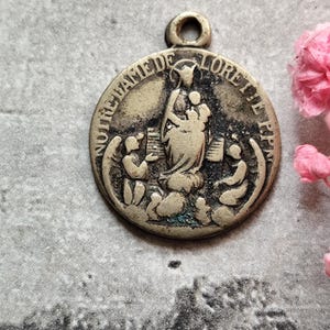Antieke religieuze medaille van Onze Lieve Vrouw van Loreto