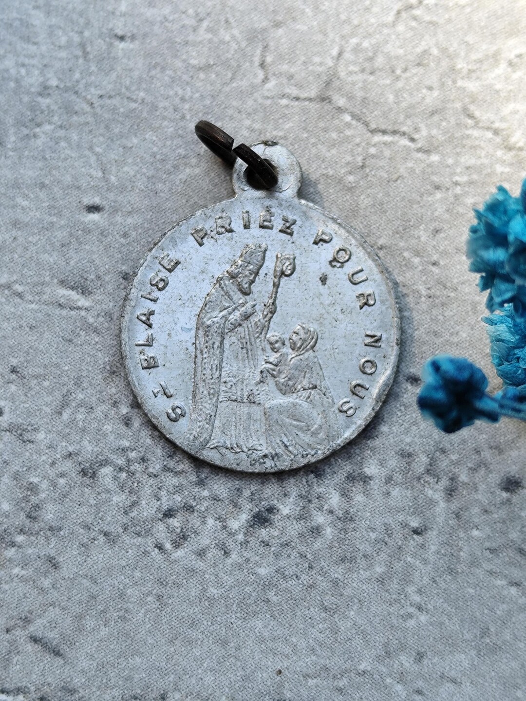 Ancienne Médaille Religieuse Saint Blaise – Objet De Collection