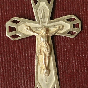 Seltener alter religiöser Kreuzanhänger aus Silber. Jesus Christus-Kruzifix-Anhänger